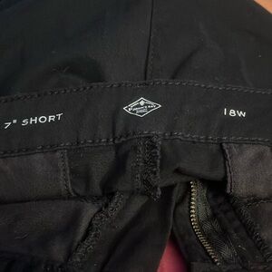 St John’s Bay shorts 18W. Barely worn. No flaws 6” inseam